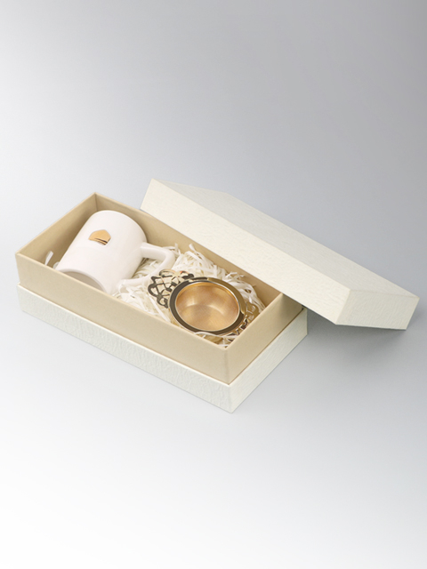 Beautiful personal tea gift box