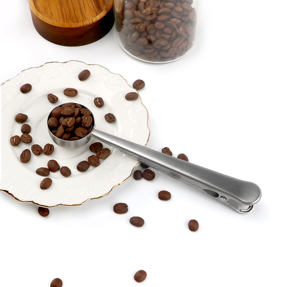Coffee spoon set with clip