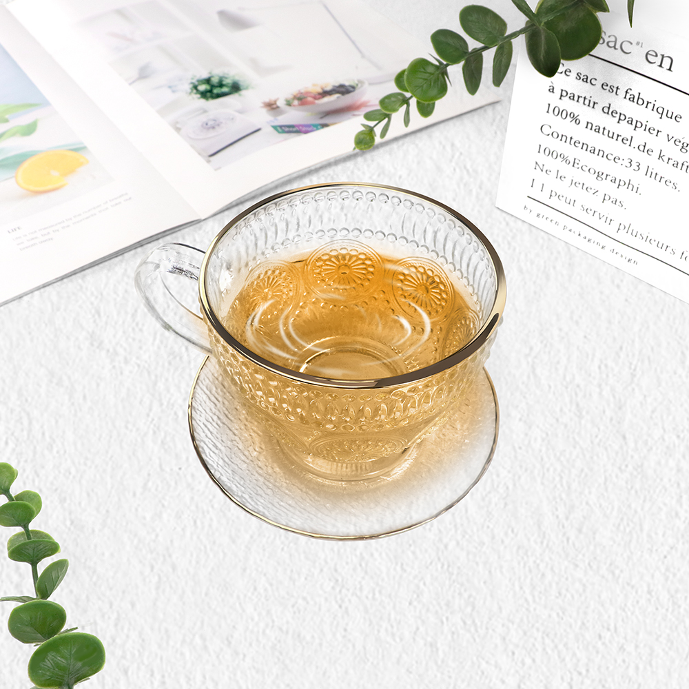 Sunflower relief glass cup