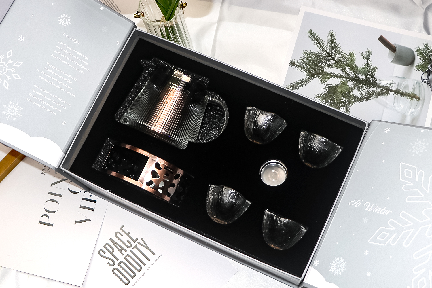 Winter bronze-colored tea brewing set
