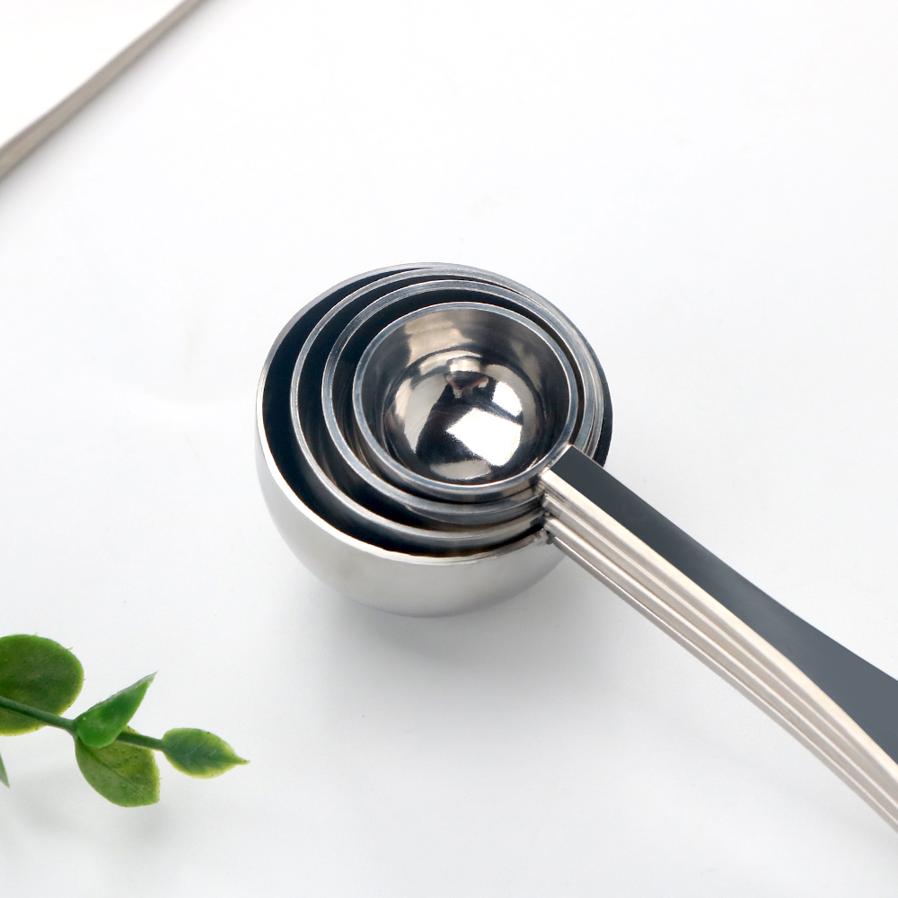 Multi-size stainless steel measuring spoon