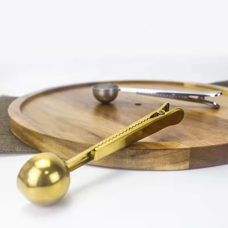  Clamp-round-measuring-spoon