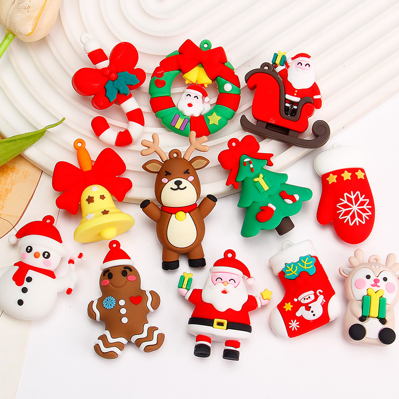 Tea strainer with Christmas pendant