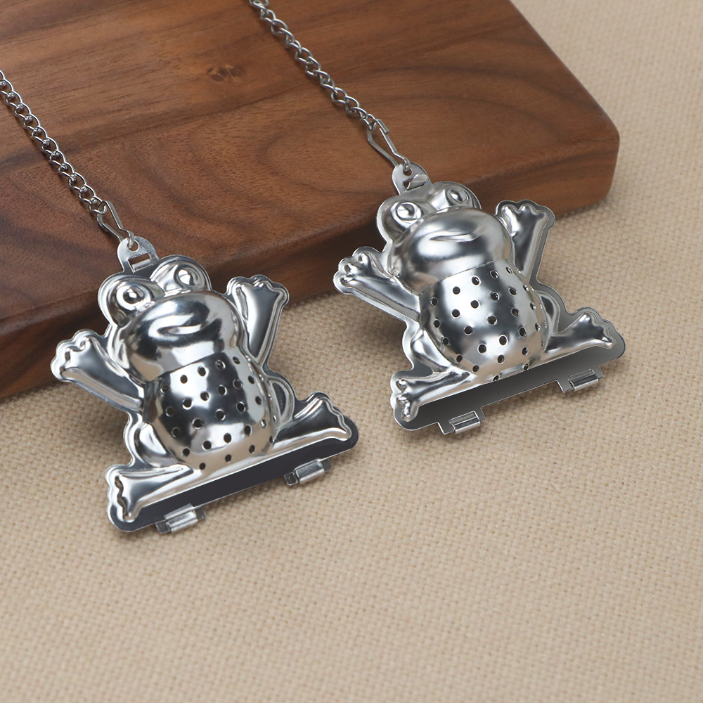 Frog shaped tea infuser with chain