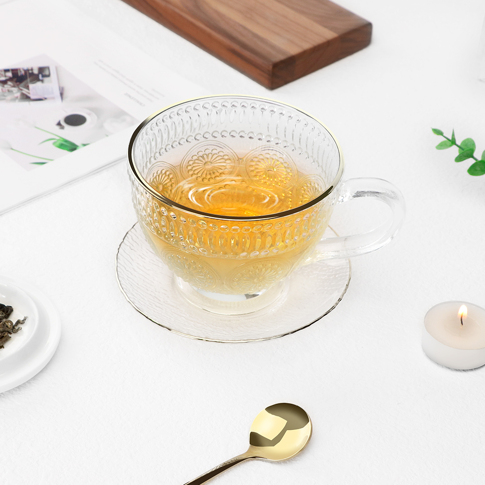 Sunflower relief glass cup