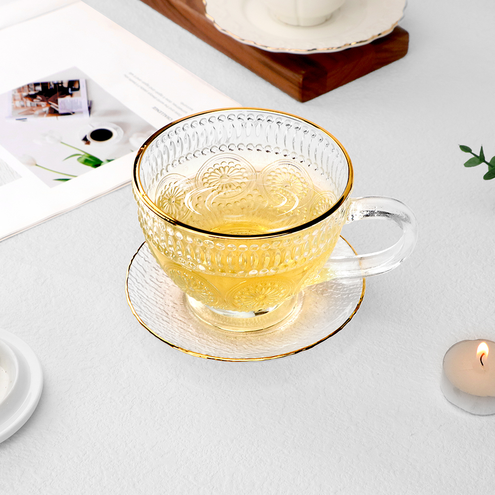 Sunflower relief glass cup